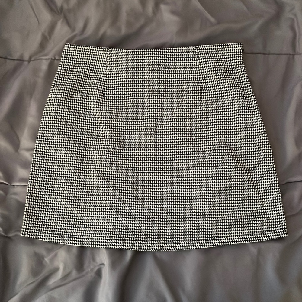 Houndstooth Mini Skirt